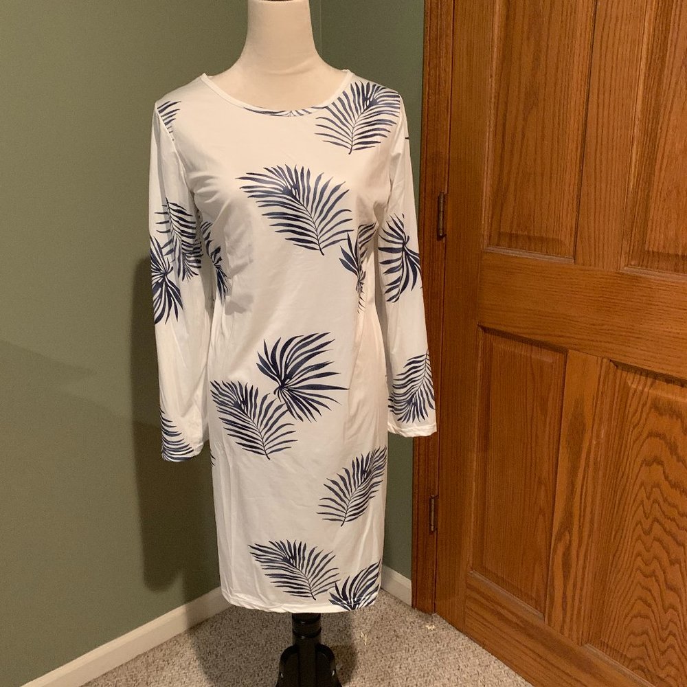 LIGHT WEIGHT LONG SLEEVE DRESS SIZE XL  #370